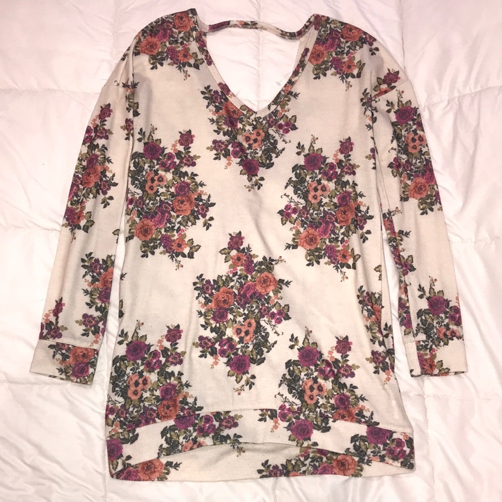 Cream/Floral Top